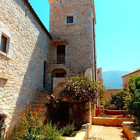 Pirgoi Edem Pyrgos Dirou