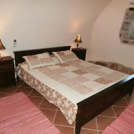 Pirgoi Edem ゲストハウス 4*