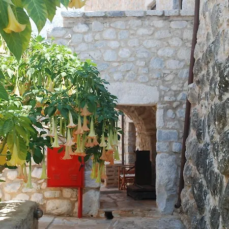 Pirgoi Edem Pírgos Dhiroú