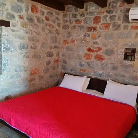 Pirgoi Edem Pírgos Dhiroú