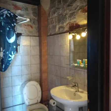 Pirgoi Edem ゲストハウス